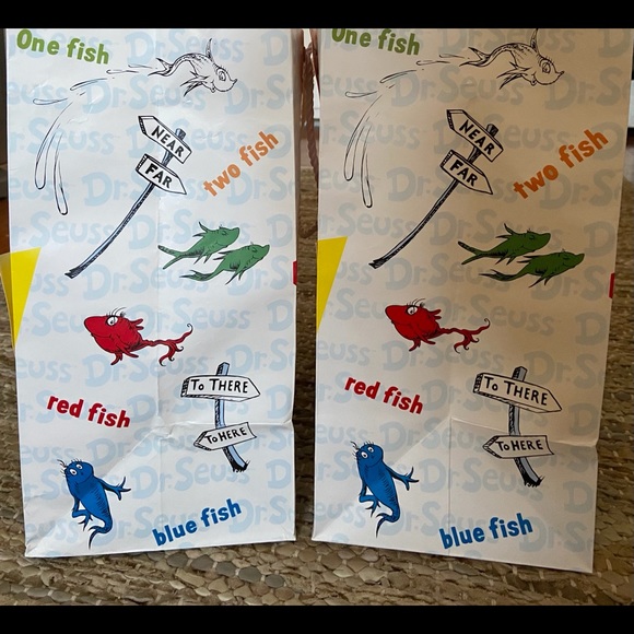 NEW Lot Of 2 Dr Seuss Gift Bags (One Fish, Etc) - Picture 4 of 9